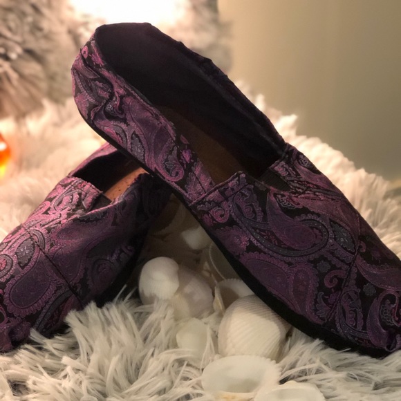 Toms Shoes - Purple satin paisley Toms